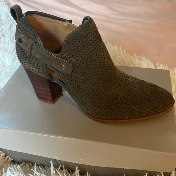 Franco Sarto Booties - Picture 1 of 4